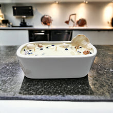 Load image into Gallery viewer, Paradise Beach Candle (M)